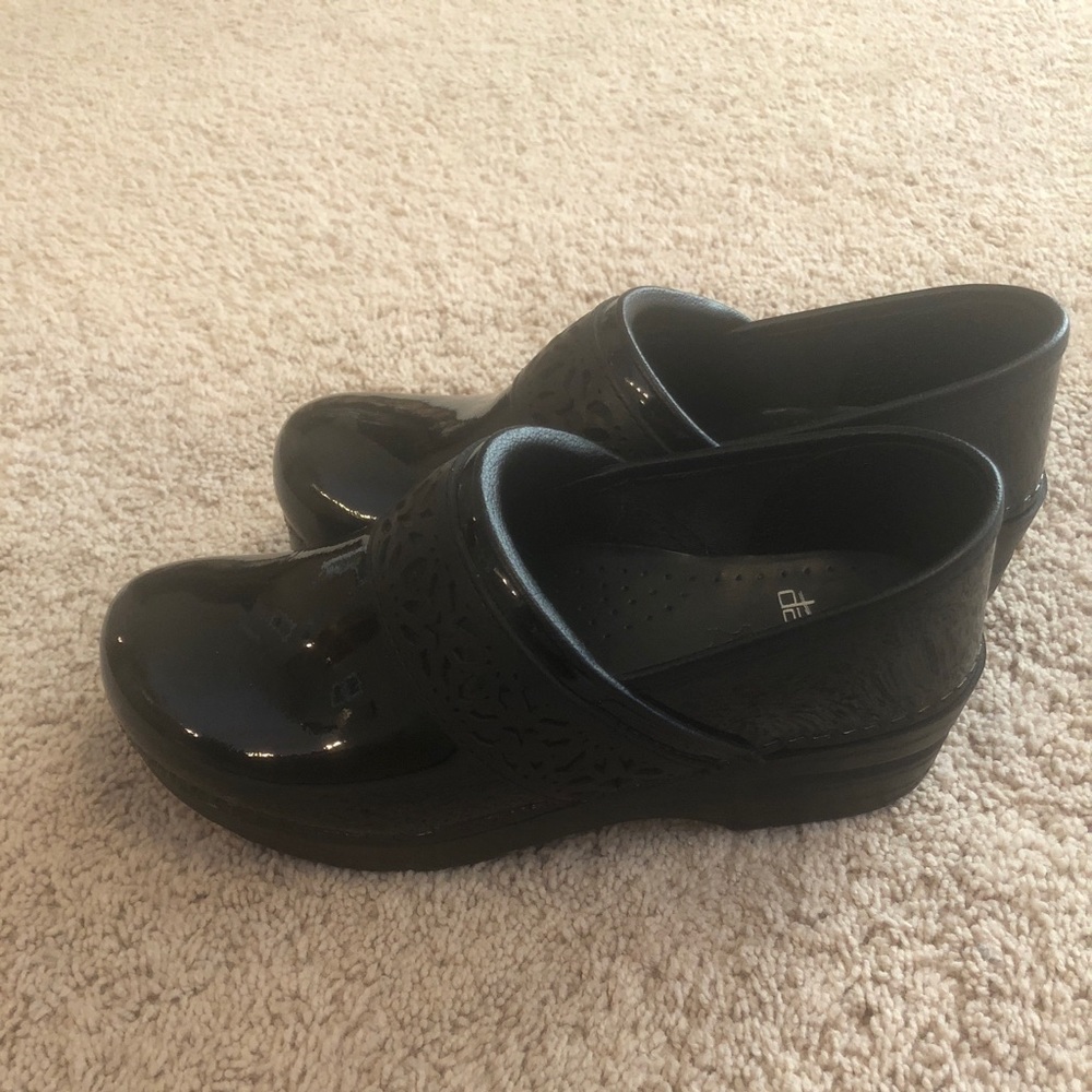 Dansko Black clog women’s shoes